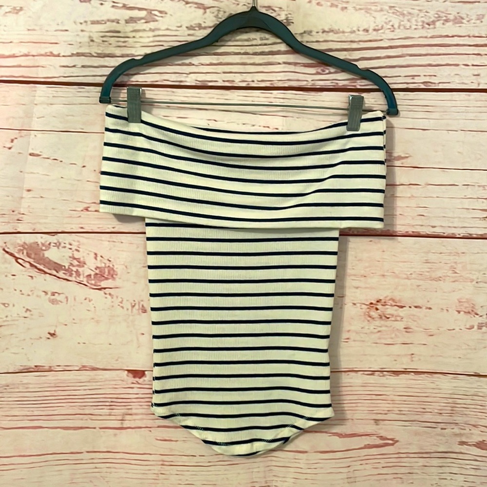 FREE PEOPLE XS off the shoulder striped blouse